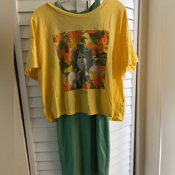 3/$12 Doors Cropped T-shirt - Picture 2 of 5